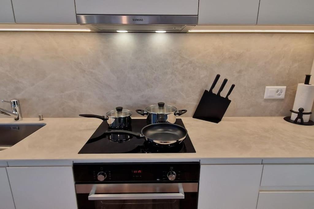 Visionary Hospitality Rothenburg, Lucerne - Premium Apartments With Free Parking, Washer, Kitchen, Terrace, 15' City Eksteriør bilde