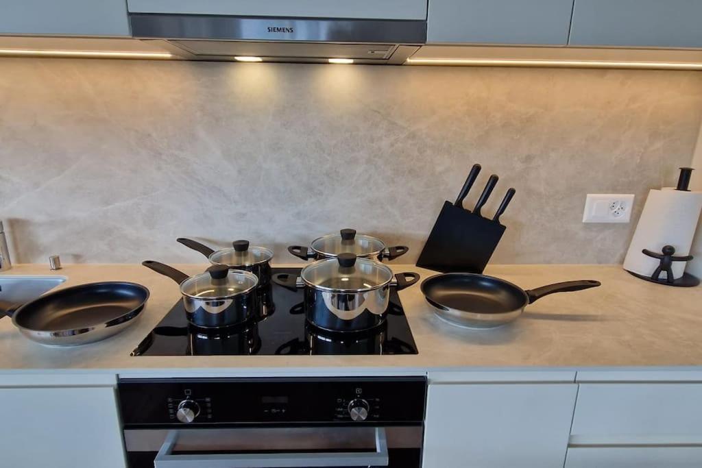 Visionary Hospitality Rothenburg, Lucerne - Premium Apartments With Free Parking, Washer, Kitchen, Terrace, 15' City Eksteriør bilde