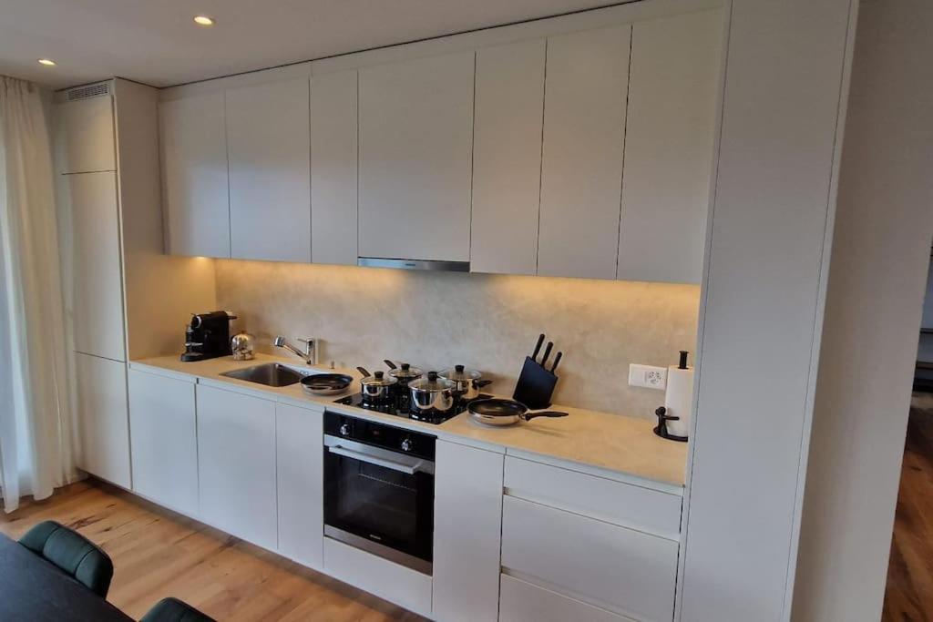 Visionary Hospitality Rothenburg, Lucerne - Premium Apartments With Free Parking, Washer, Kitchen, Terrace, 15' City Eksteriør bilde